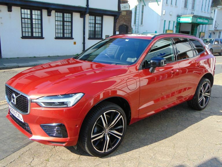 Volvo XC60 2.0 T8 390 Hybrid R Design Pro Awd G Tronic KR69CXL Red #4