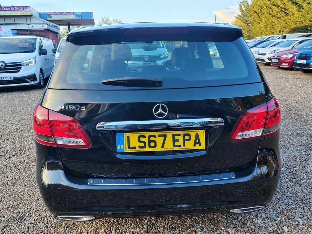 Mercedes-Benz B Class 1.5 B180d Amg Line Euro 6 Ss Black #4