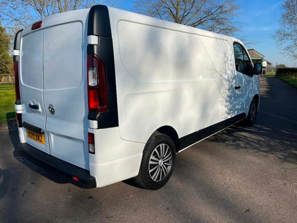 Vauxhall Vivaro Diesel WO19BWZ White #3