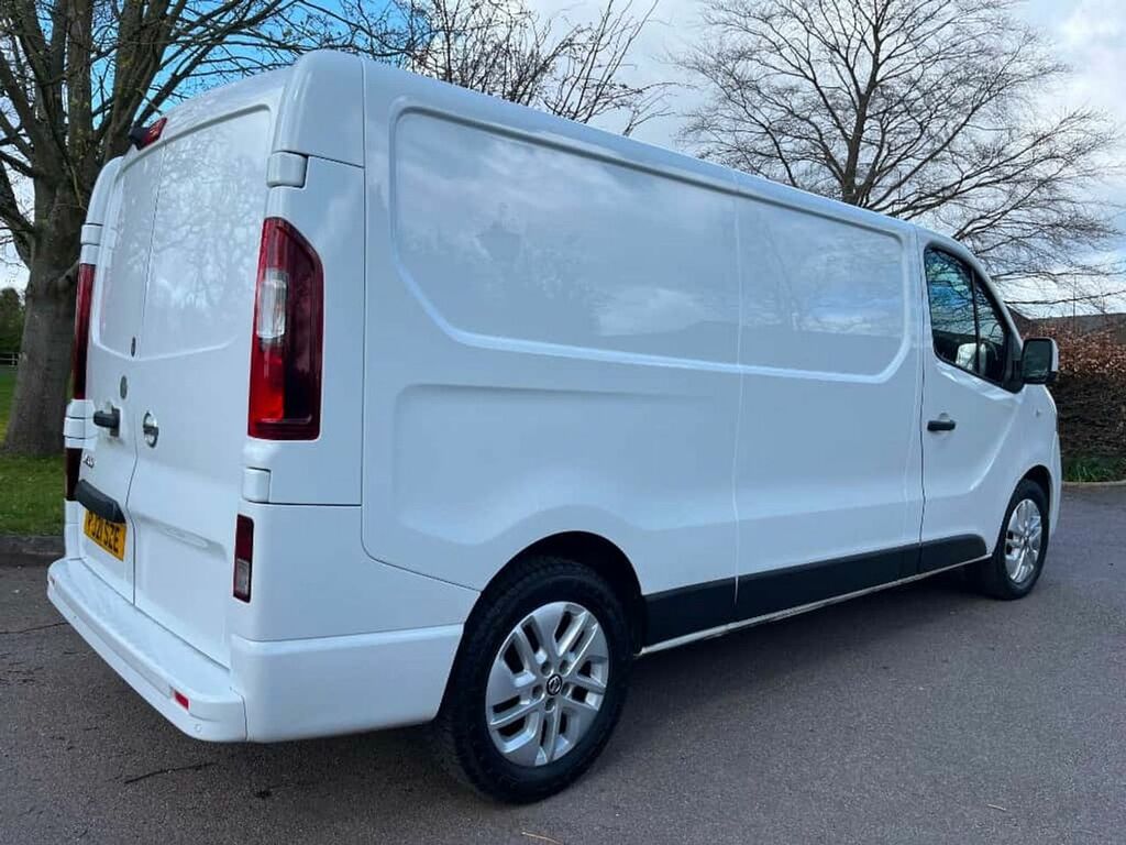Nissan NV300 Diesel White #3