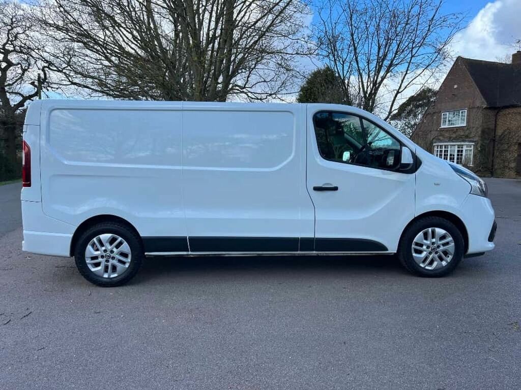 Nissan NV300 Diesel White #6