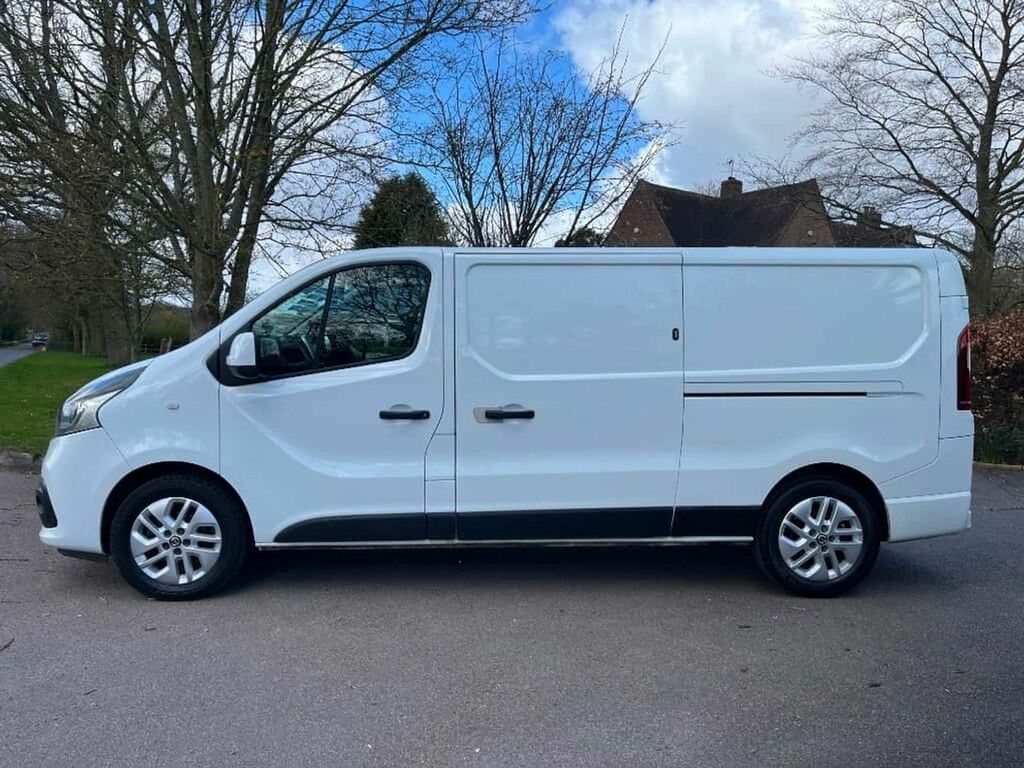 Nissan NV300 Diesel White #5