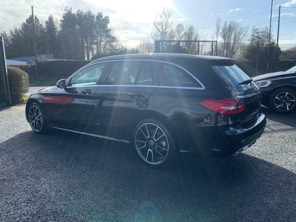 Mercedes-Benz C Class 2.0 C220d Amg Line Premium G-tronic 4Matic Euro Black #4