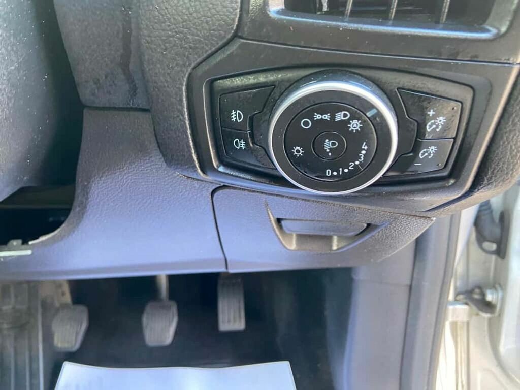 Ford Focus Titanium 5dr AE15RVW Silver #6