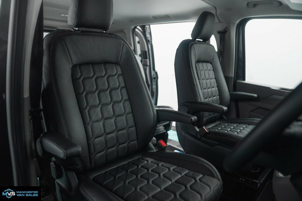 Volkswagen Transporter Combi Black #4