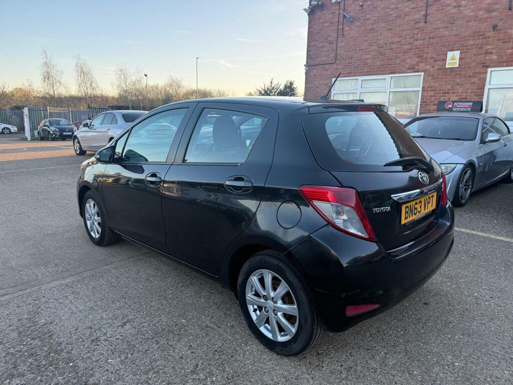 Toyota Yaris 1.33 Dual Vvt-i Tr Euro 5 BN63VPT Black #5