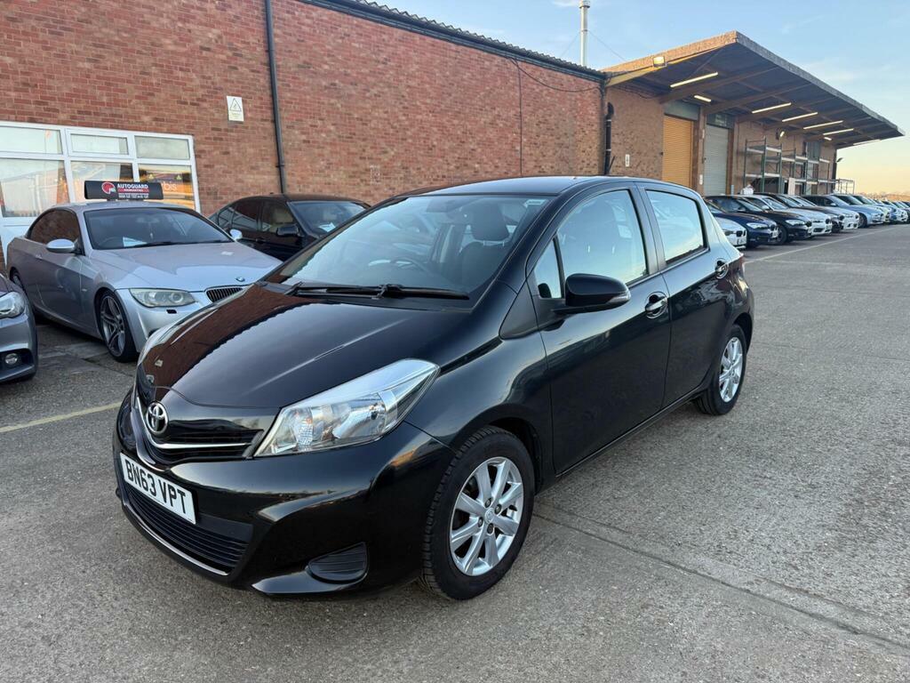 Toyota Yaris 1.33 Dual Vvt-i Tr Euro 5 BN63VPT Black #2