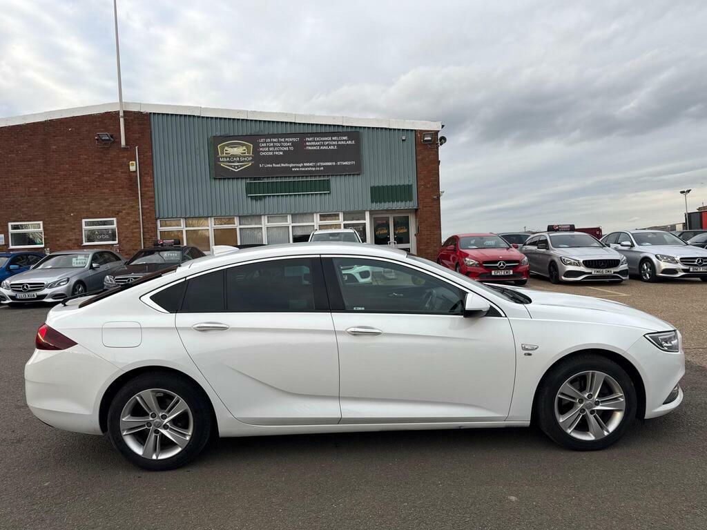 Vauxhall Insignia 1.6 Turbo D Ecotec Elite Nav Grand Sport Euro 6 S FH67YPL White #6