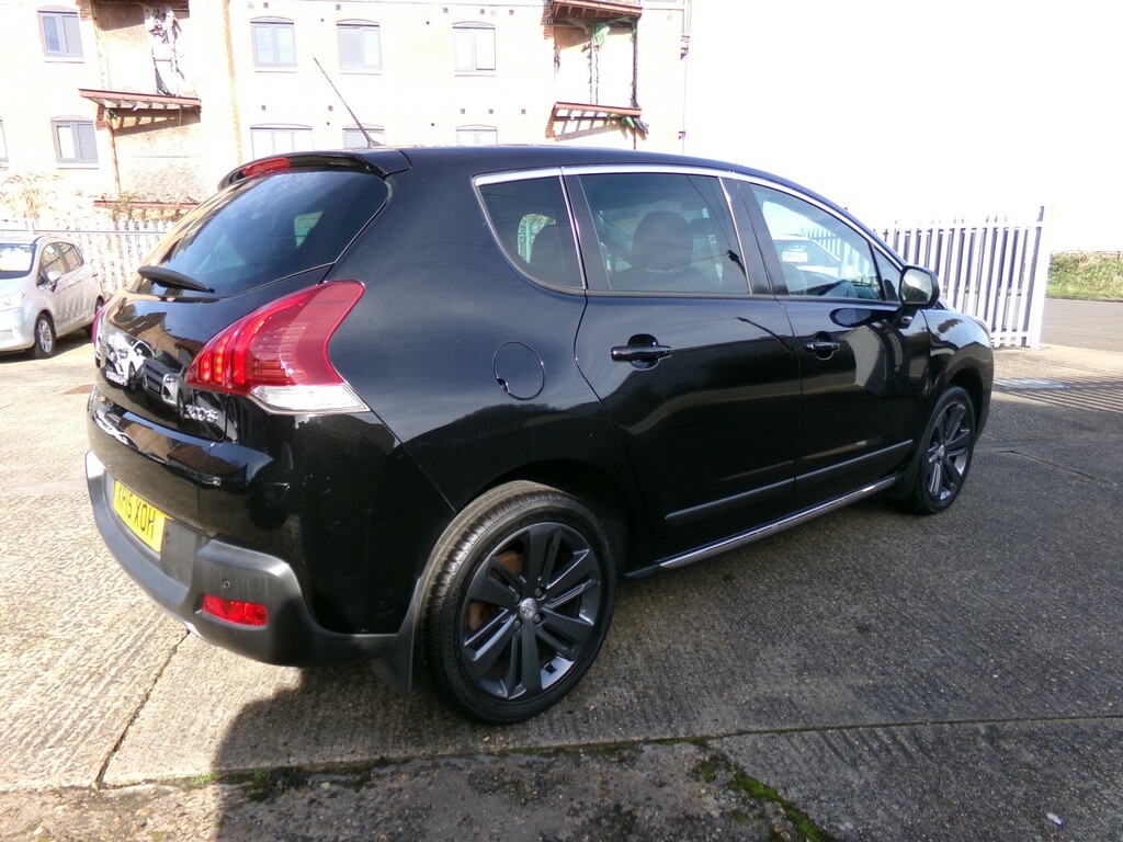Peugeot 3008 Suv 1.6 Hdi Allure 2015 Black #4