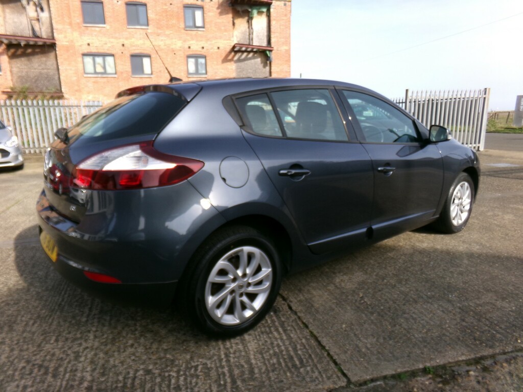 Renault Megane Hatchback 1.5 Dynamique Nav Dci 110 2016 Grey #4