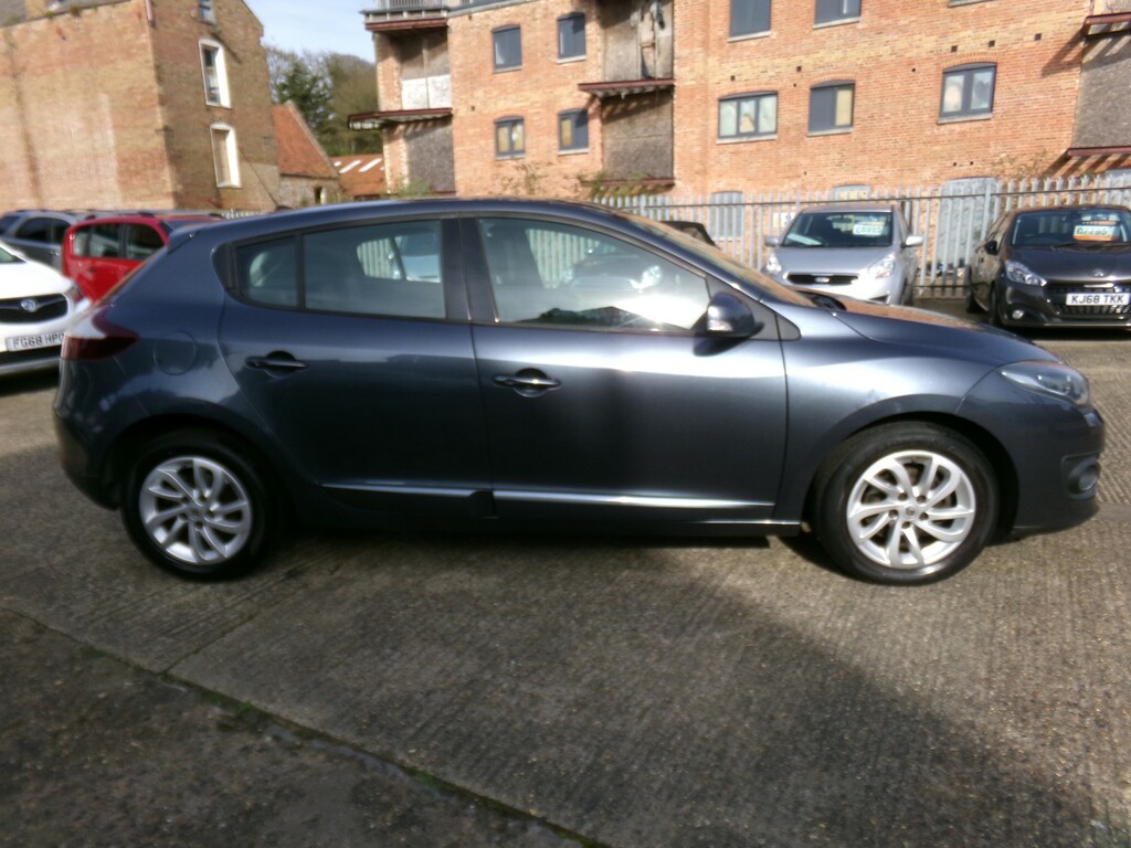 Renault Megane Hatchback 1.5 Dynamique Nav Dci 110 2016 Grey #3