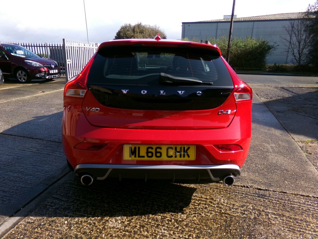 Volvo V40 Hatchback 2.0 R-design D4 2016 ML66CHK Red #6
