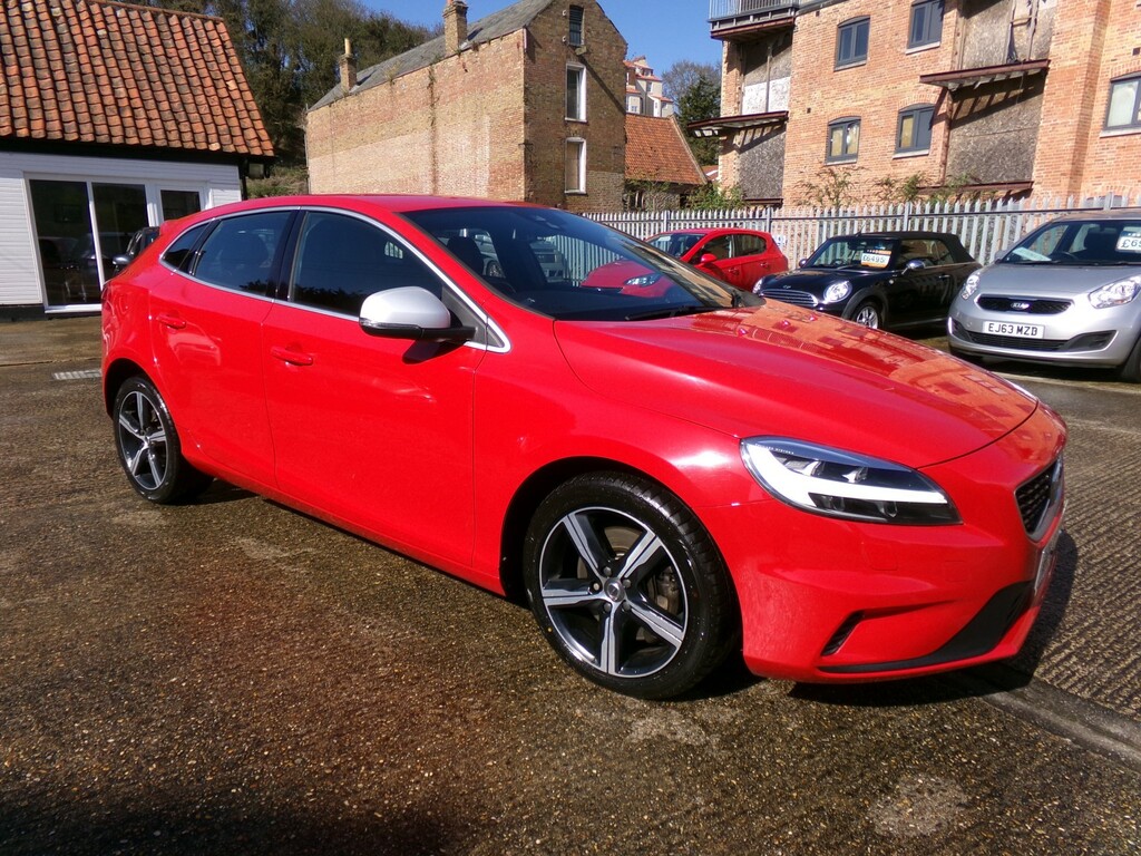 Volvo V40 Hatchback 2.0 R-design D4 2016 ML66CHK Red #2