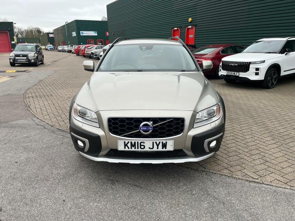 Volvo XC70 Estate 2.4 D5 Se Lux Awd Euro 6 Ss 20 KM16JYW Silver #2