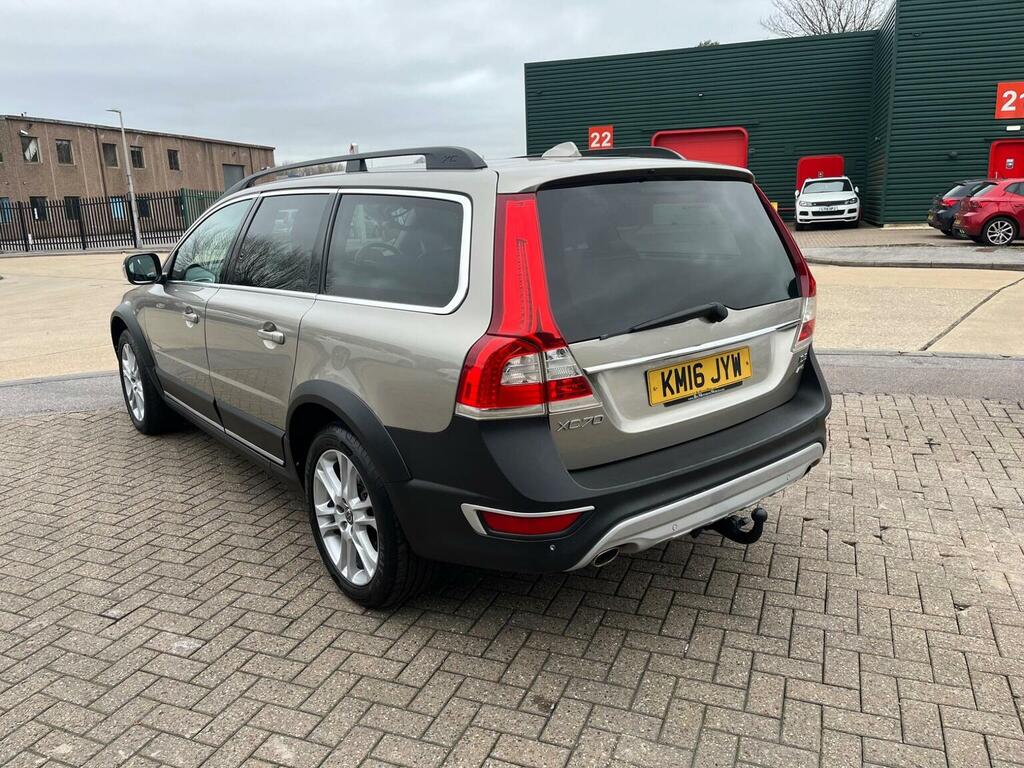 Volvo XC70 Estate 2.4 D5 Se Lux Awd Euro 6 Ss 20 KM16JYW Silver #4