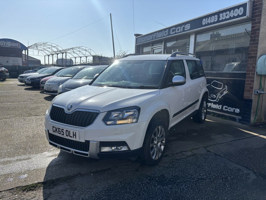 Skoda Yeti Suv 1.2 Tsi Se 2015 White #3