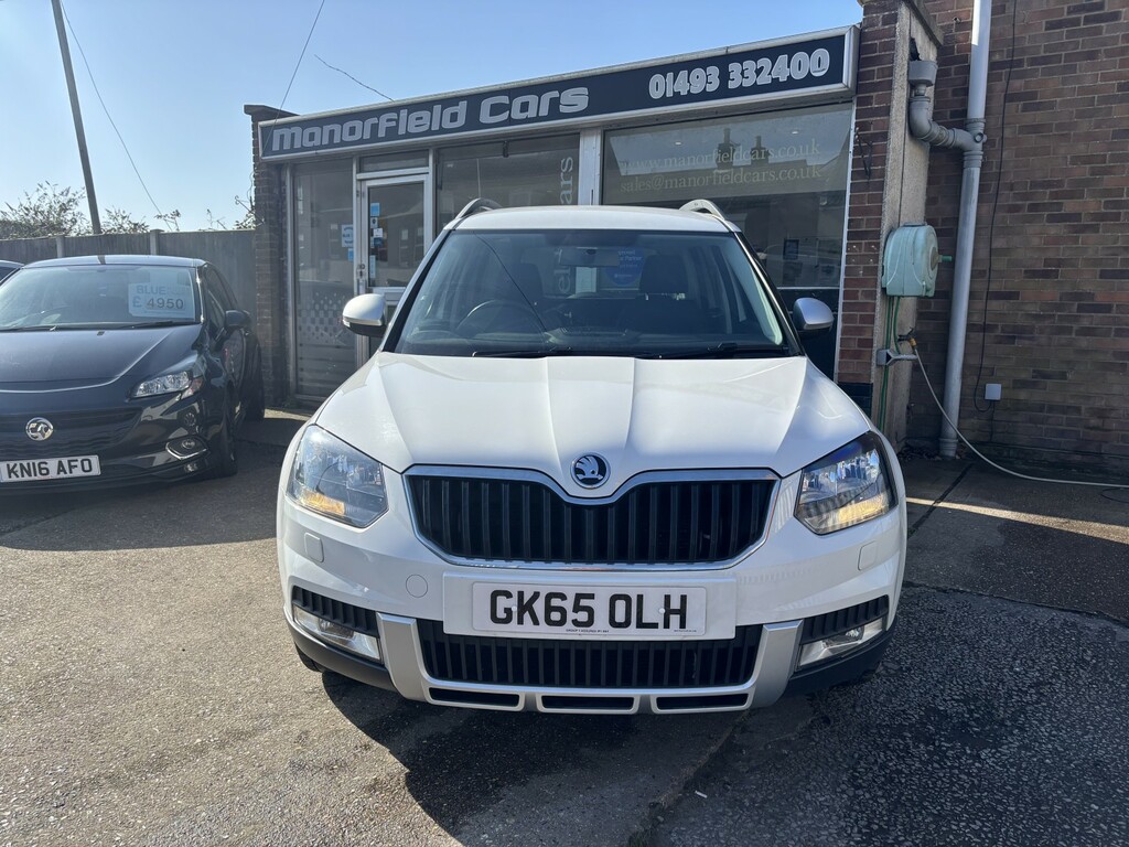 Skoda Yeti Suv 1.2 Tsi Se 2015 White #2