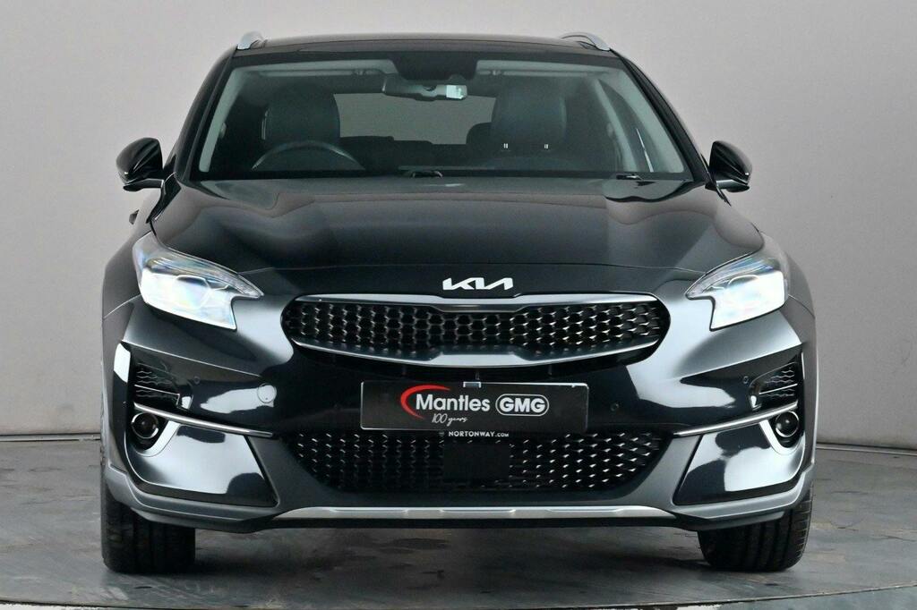 Kia Xceed 1.5 T Gdi 4 Suv Ss RJ22ZWD Black #3
