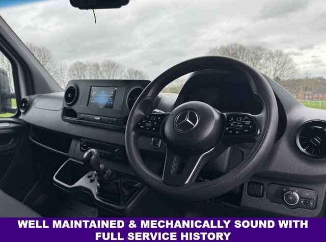 Mercedes-Benz Sprinter 2.0 315Cdi 3.5T. Lwb Extra Long 4.8M 16Ft Luton KR71WLB White #6