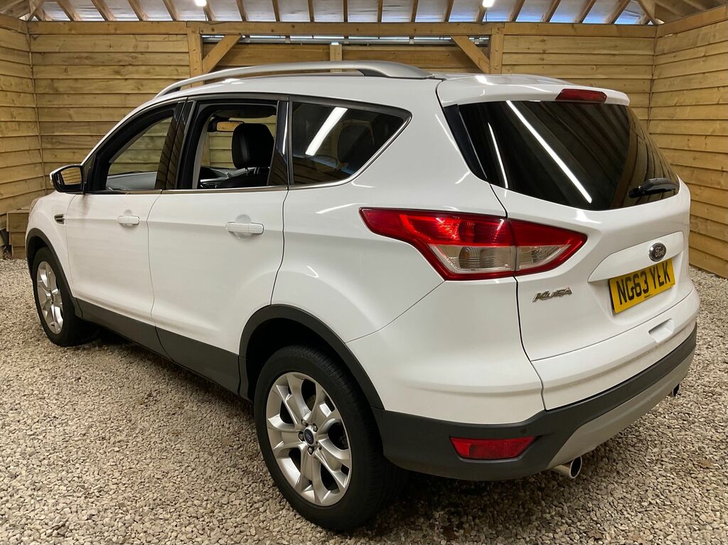 Ford Kuga Tdci Titanium Suv White #5