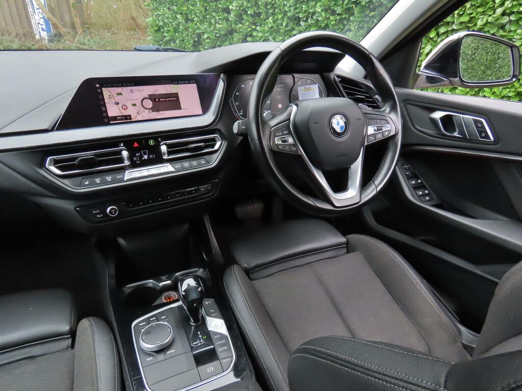 BMW 1 Series 2.0 118D Sport Hatchback Euro 6 S YA69LNO White #3
