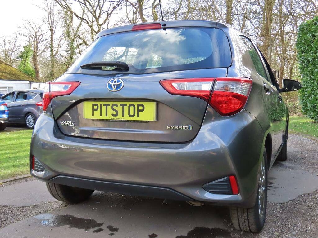 Toyota Yaris 1.5 Vvt-h Icon Tech Hatchback Hybrid E- HY67ZBU Grey #6