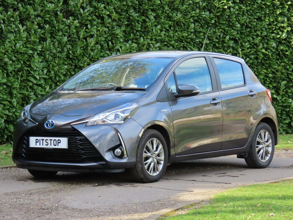 Toyota Yaris 1.5 Vvt-h Icon Tech Hatchback Hybrid E- HY67ZBU Grey #2