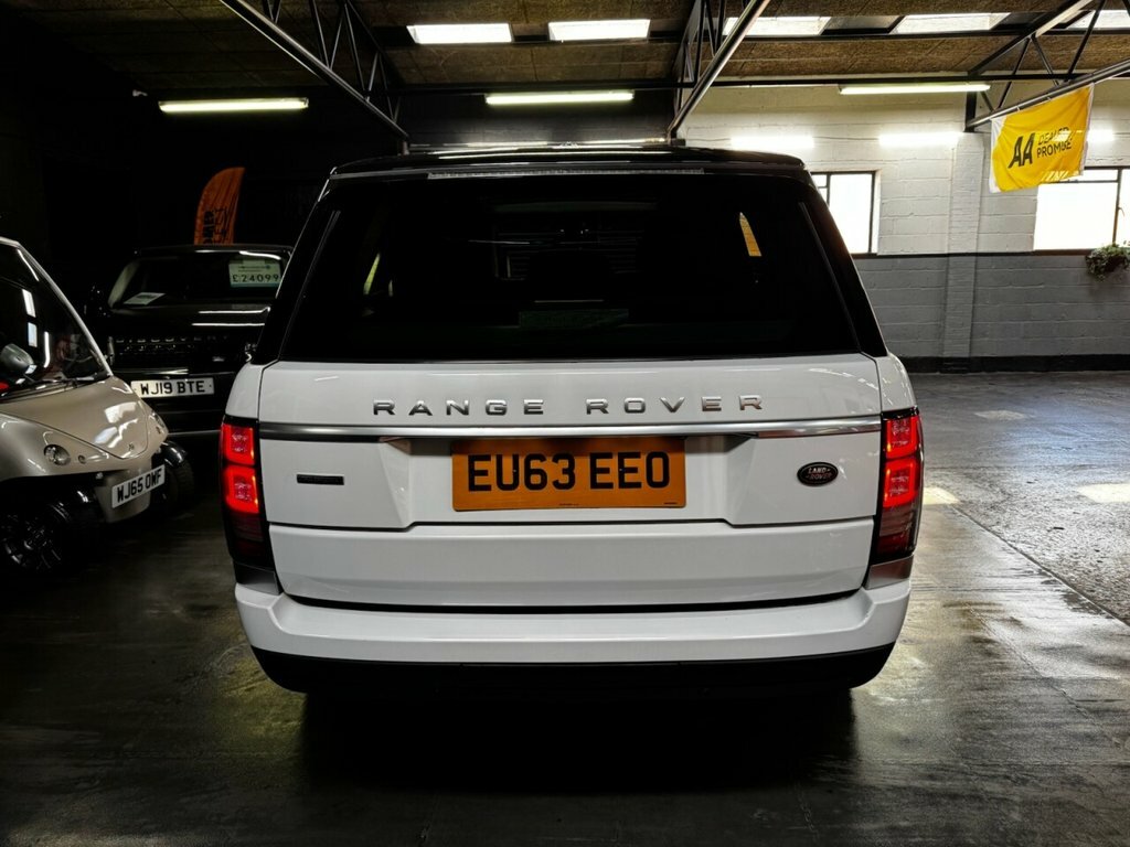Land Rover Range Rover 4.4L Autobiography 5dr EU63EEO White #4