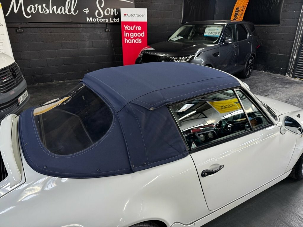 Porsche 911 3.6L Null White #4