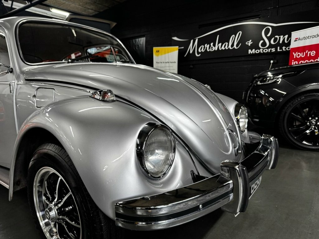 Volkswagen Beetle Saloon Silver #3