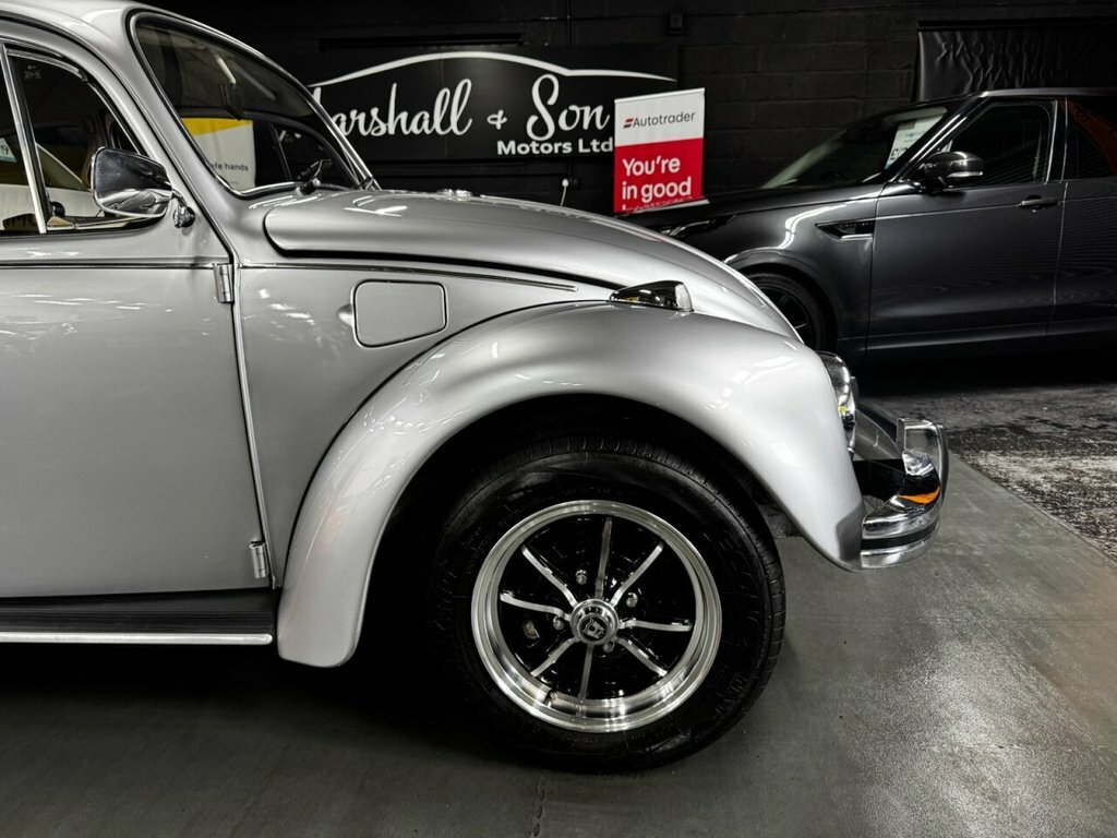 Volkswagen Beetle Saloon Silver #4