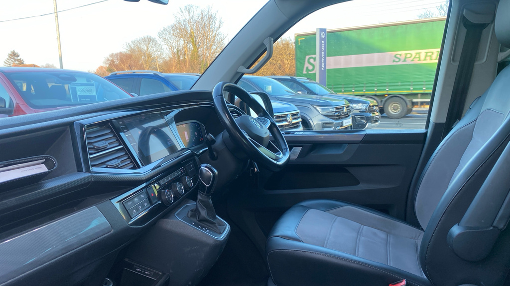 Volkswagen Caravelle Caravelle 2.0 Tdi Executive 199 Dsg LO70OXZ Brown #2