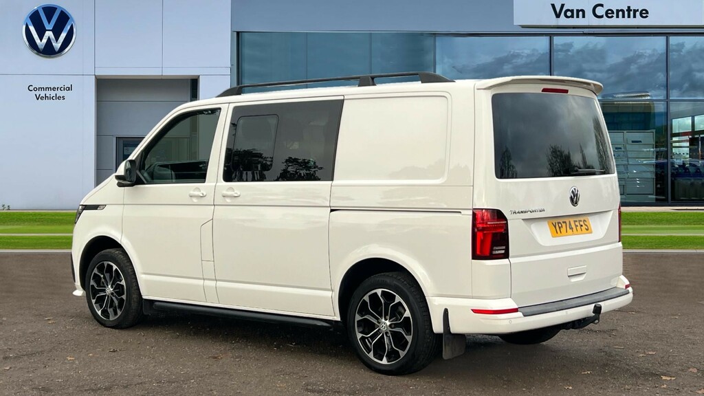Volkswagen Transporter Transporter 2.0 Tdi 150 Highline Kombi Van Dsg YP74FFS White #3