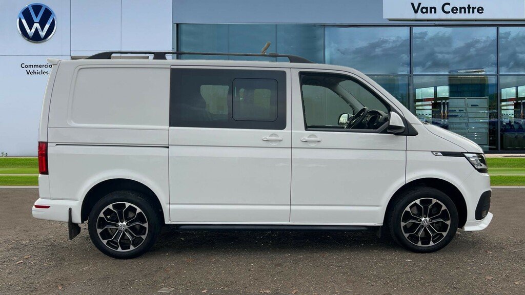 Volkswagen Transporter Transporter 2.0 Tdi 150 Highline Kombi Van Dsg YP74FFS White #4