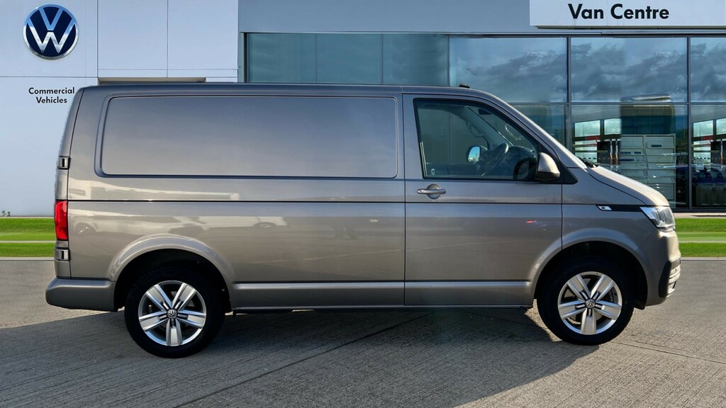Volkswagen Transporter Transporter 2.0 Bitdi 204 Highline Van Dsg CK72NKL Beige #4