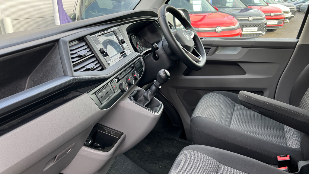 Volkswagen Transporter Transporter 2.0 Tdi 150 Highline Kombi Van RE74OCV White #2