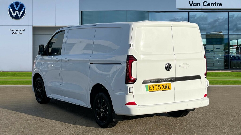 Volkswagen E-Transporter T32 Panel Van Commerce Pro Swb 136 Ps 65 Kwh Elect EY75XWL White #3