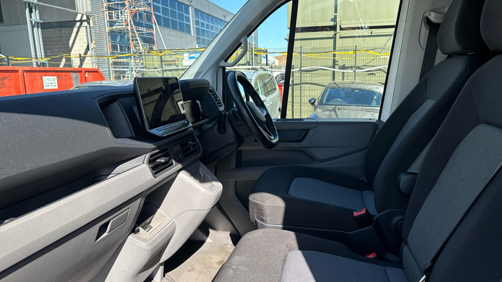 Volkswagen Crafter Crafter 2.0 Tdi 140Ps Commerce Plus High Roof Van RJ25JFF White #2