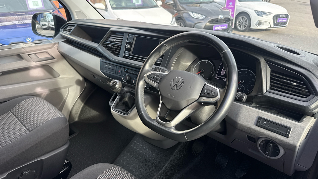 Volkswagen Transporter Transporter 2.0 Tdi 110 Highline Kombi Van VO71UVC Black #6