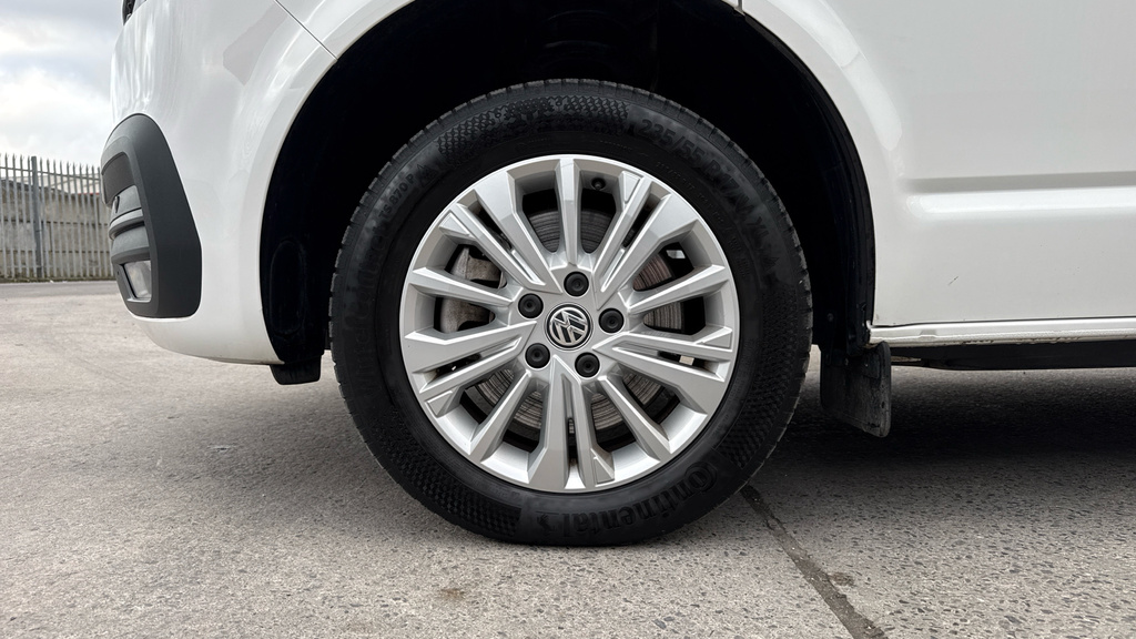 Volkswagen Transporter Transporter 2.0 Tdi 150 Highline Kombi Van HG74OFR White #5