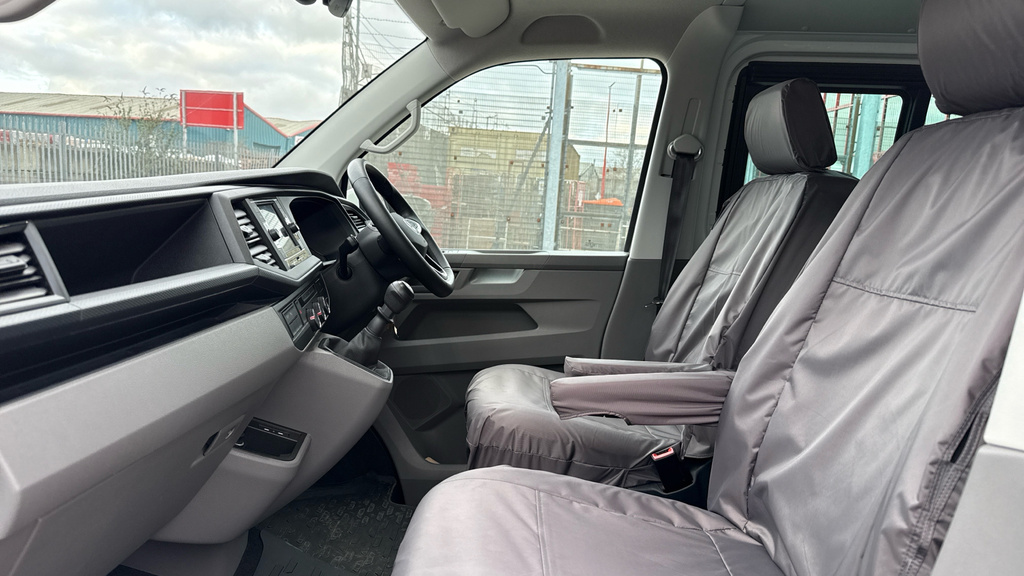 Volkswagen Transporter Transporter 2.0 Tdi 150 Highline Kombi Van HG74OFR White #2