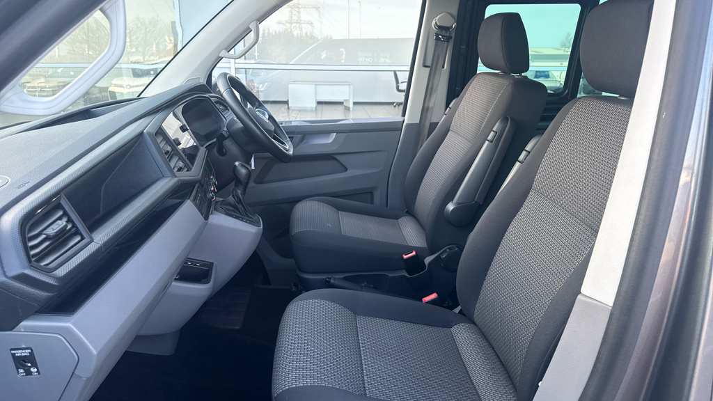 Volkswagen Transporter Transporter 2.0 Tdi 150 Highline Kombi Van Dsg HG24ZDV Grey #2