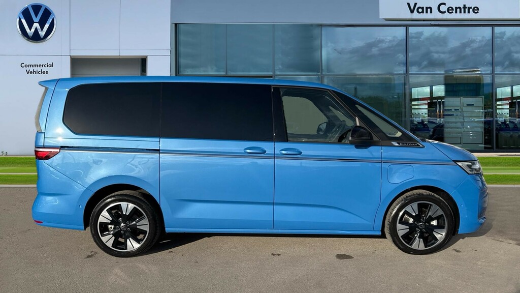 Volkswagen Multivan Multivan Style Long 245 Ps 1.5 Ehybrid 6-Speed Dsg Blue #4
