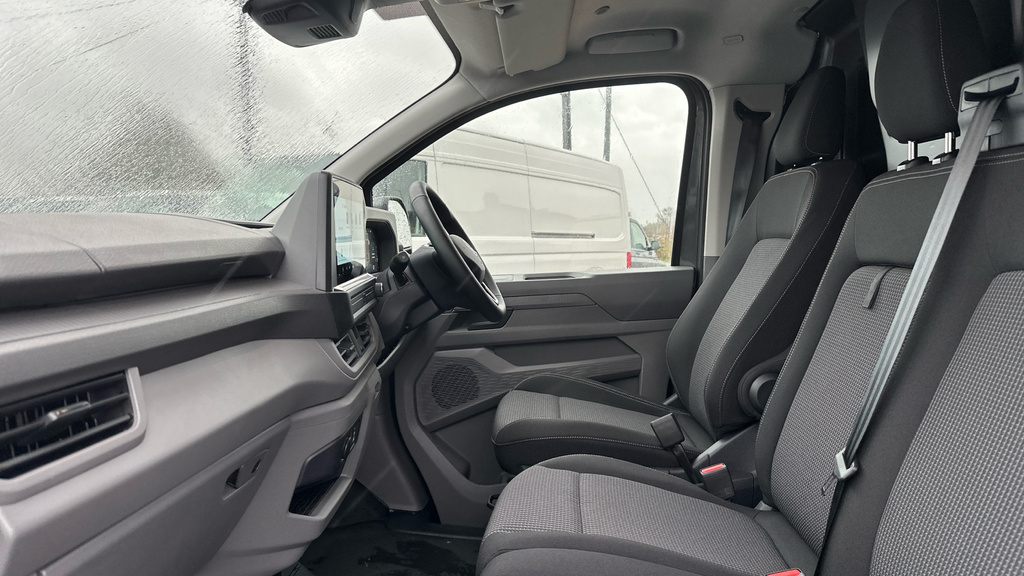 Volkswagen Transporter Transporter 2.0 Tdi 150 Commerce Plus Van WG75HHX #2