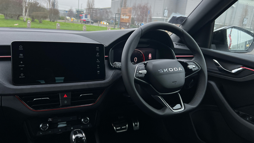 Skoda Kamiq Kamiq Design Edition 1.0 Tsi 116 Ps Dsg LY75KEU Black #2