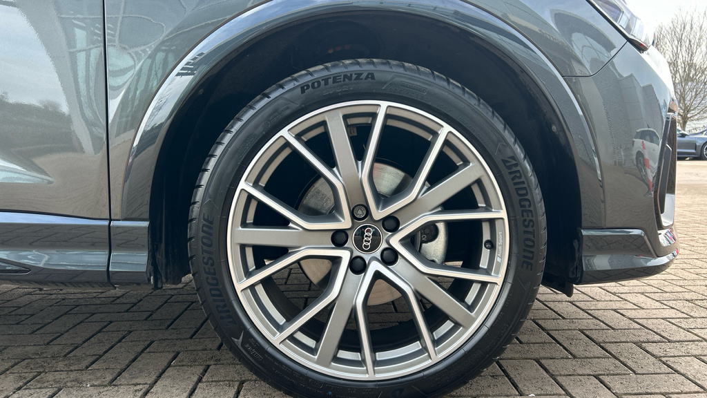 Audi Q3 Q3 35 Tfsi Black Edition S Tronic 20 Alloy LS75XUE Grey #5