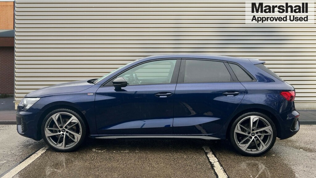 Audi A3 A3 35 Tfsi Black Edition S Tronic HG73EGX Blue #6