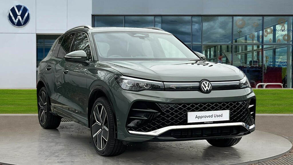 Volkswagen Tiguan Tiguan R-line 1.5 Etsi 150 Ps 7-Speed Dsg Green