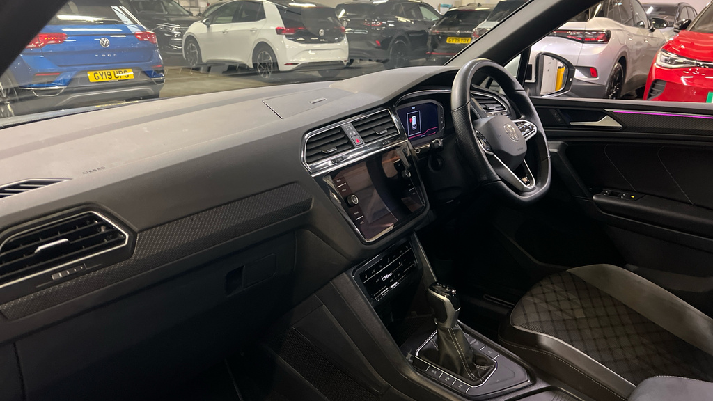 Volkswagen Tiguan Tiguan 1.5 Tsi 150 R-line Dsg GY23LPO White #2