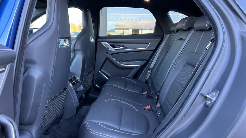 Jaguar F-Pace F-pace 3.0 D300 R-dynamic Hse Awd FX72UJA Blue #4
